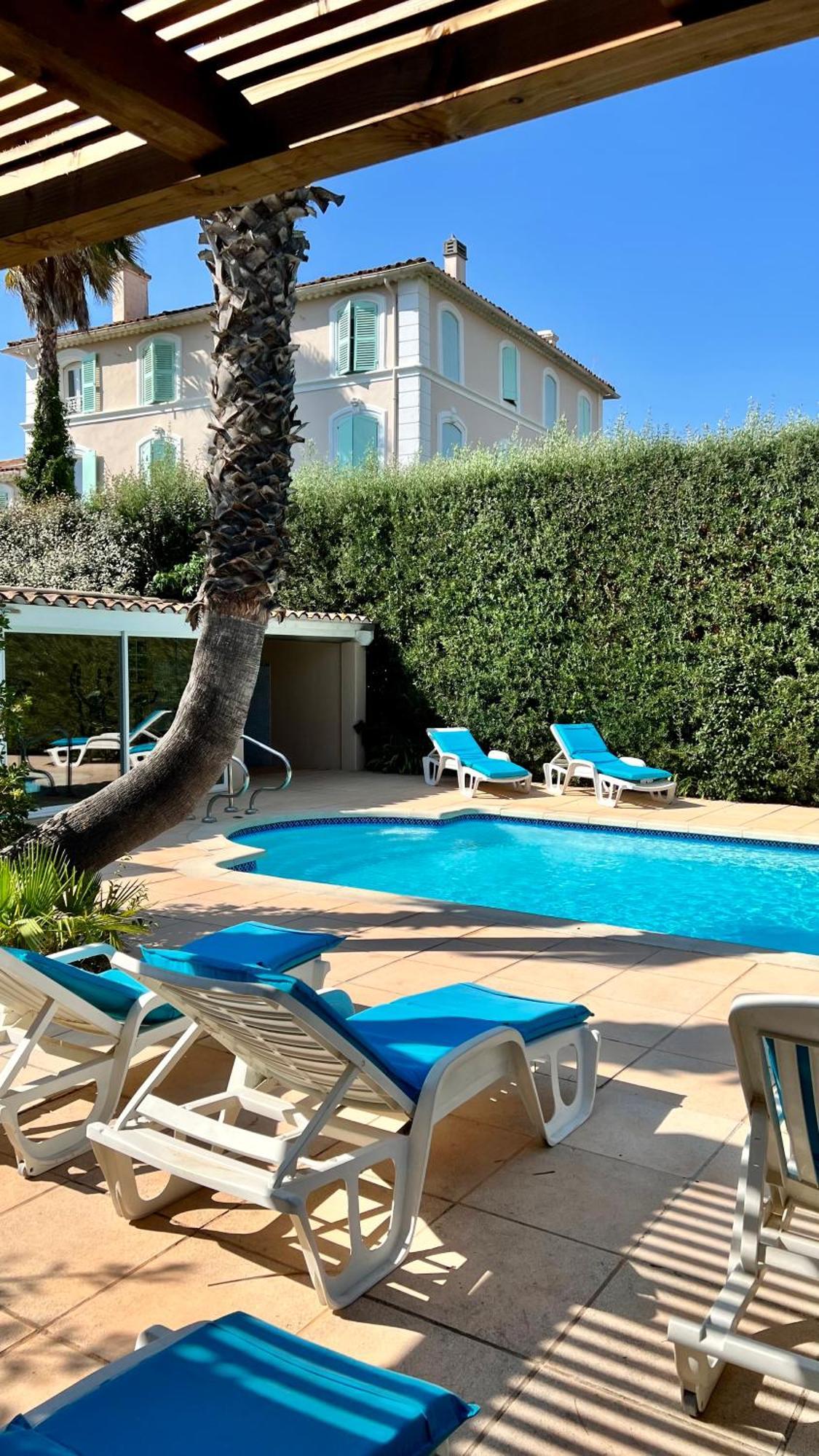 Bed & Breakfast Domaine De L'aufrene Hyeres